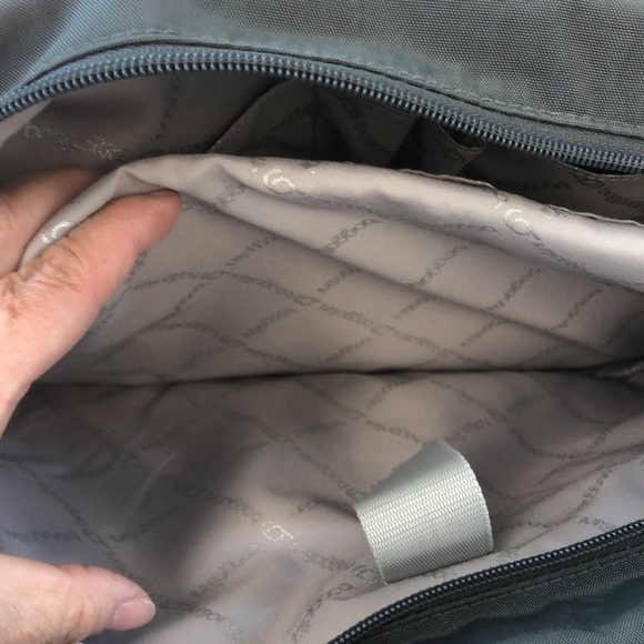 Baggallini Black Gold International Laptop Tote Bag - Picture 10 of 12